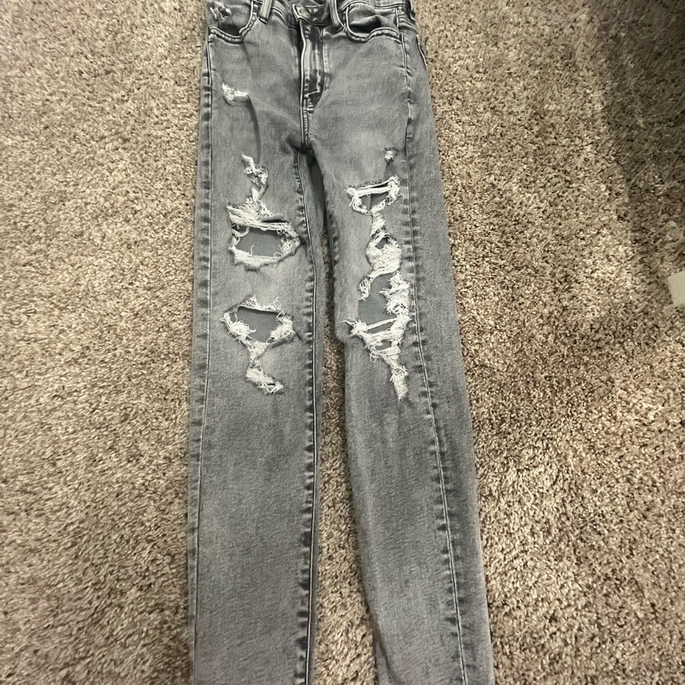 Gray American Eagle ripped jeans